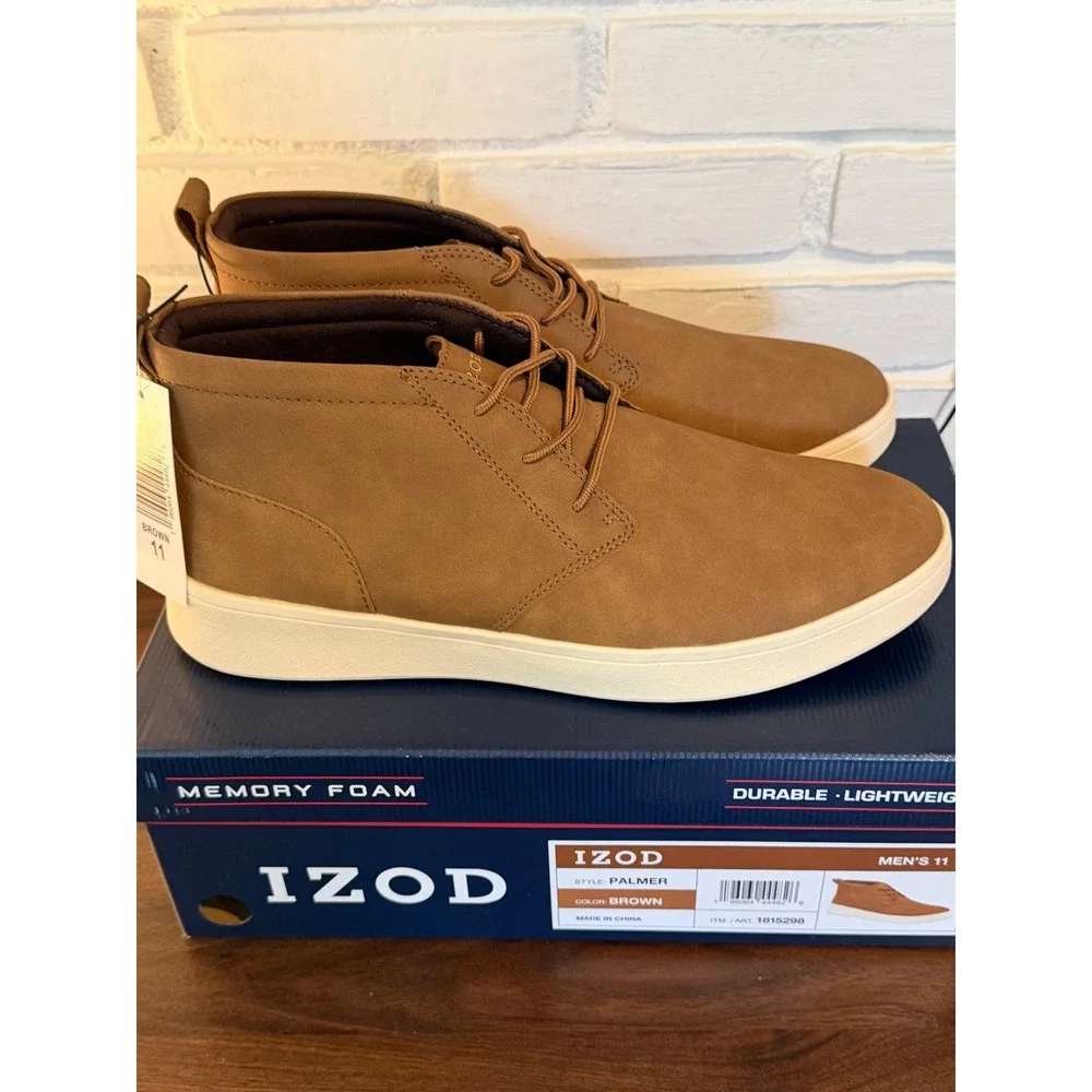 NWT IZOD Palmer Mens 11 Brown Memory Foam Chukka Boot Sneakers Preppy Classic